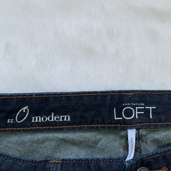 ๐บ 2 for $23 ๐บ LOFT Dark Denim Jean Shorts - Picture 4 of 13